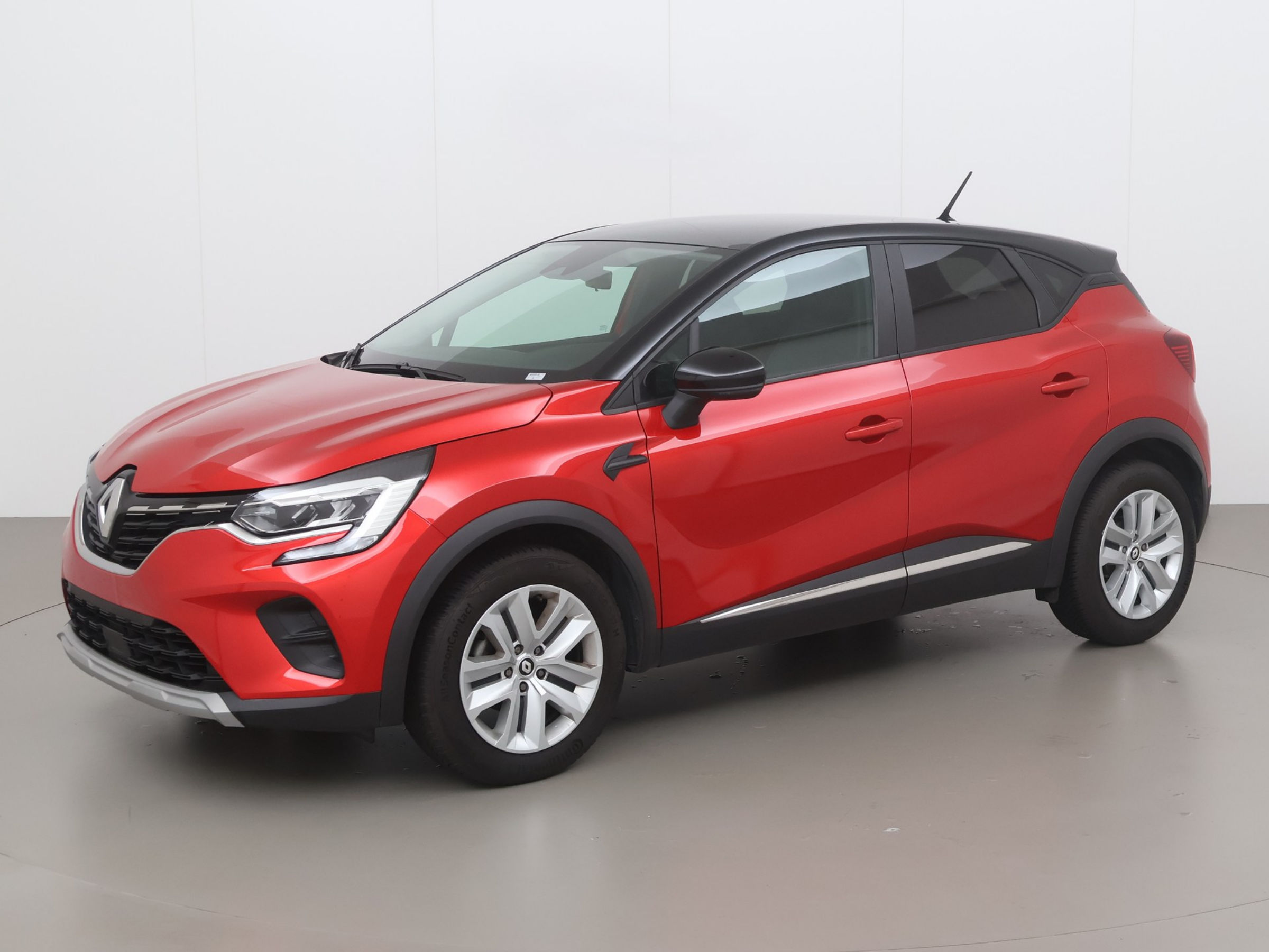 Tweedehands Renault Captur Tce Zen Deurs Benzine