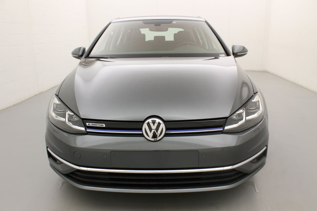 Volkswagen Golf VII TSI 130 DSG Reserve now | Cardoen cars