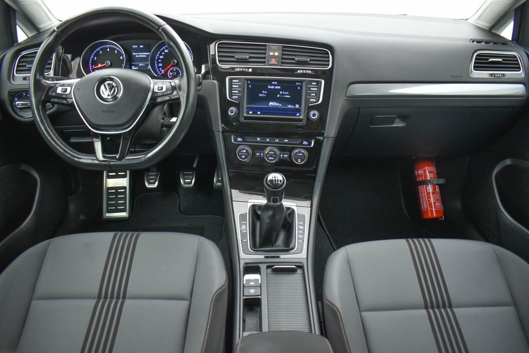 Volkswagen Golf TSI allstar 125 - Reserve online now |