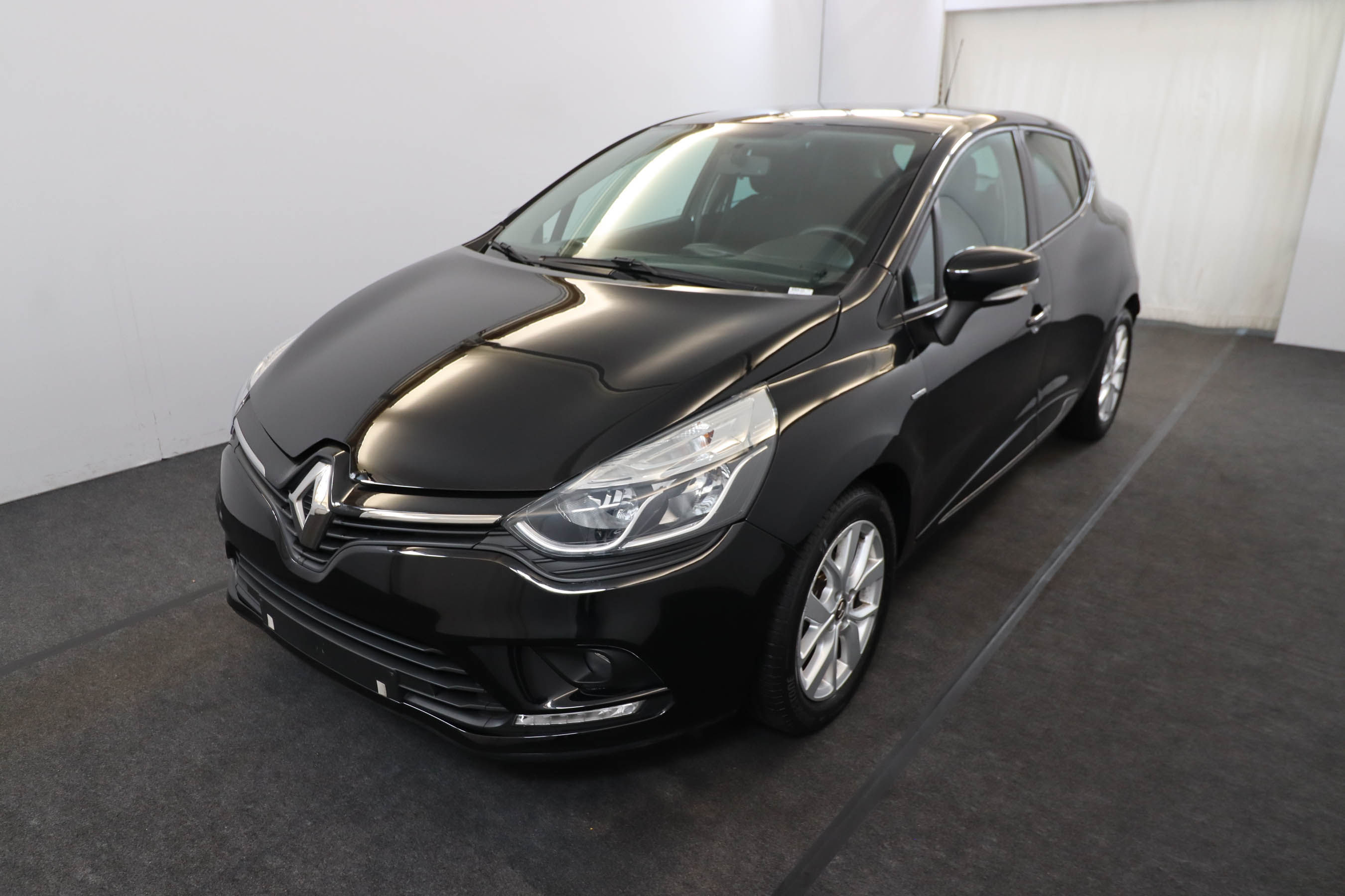 Tweedehands Renault Clio Iv Phase Ii Tce Limited Deurs Benzine Cardoen