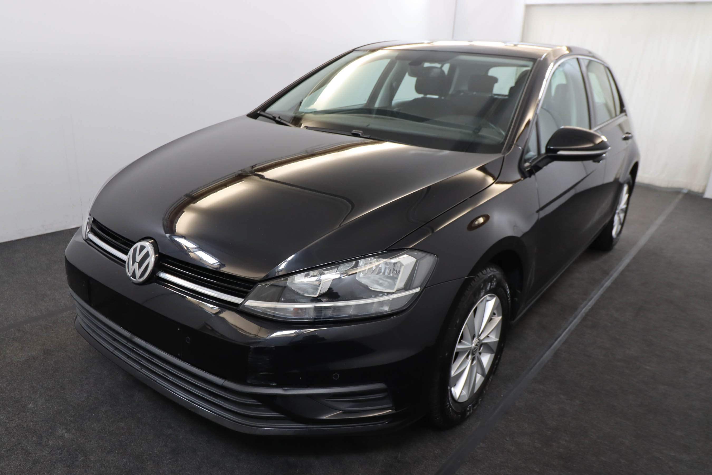 Tweedehands Volkswagen Golf VII 1.0 tsi bmt trendline 110 5deurs benzine 244489 Cardoen