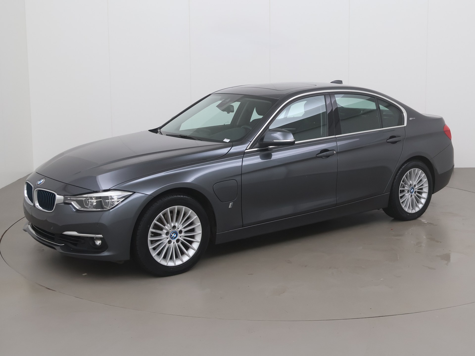 BMW 3 (F30 LCI) d’occasion reconditionnée - 330ea plug-in hybrid 184 AT ...