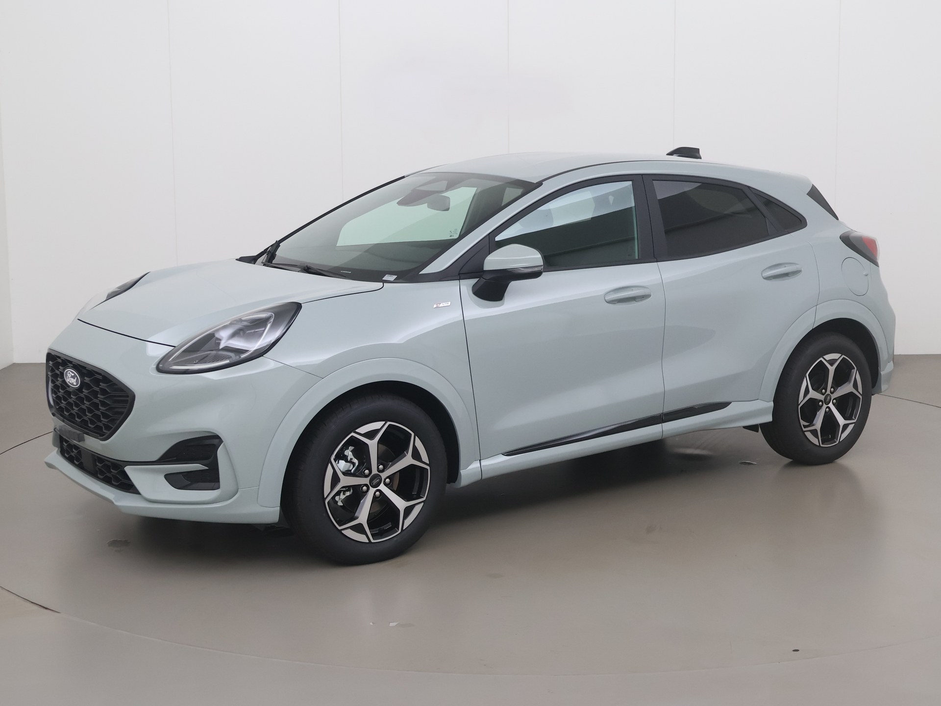 Ford Puma new ecoboost st-line 125 AT doors Mild hybrid