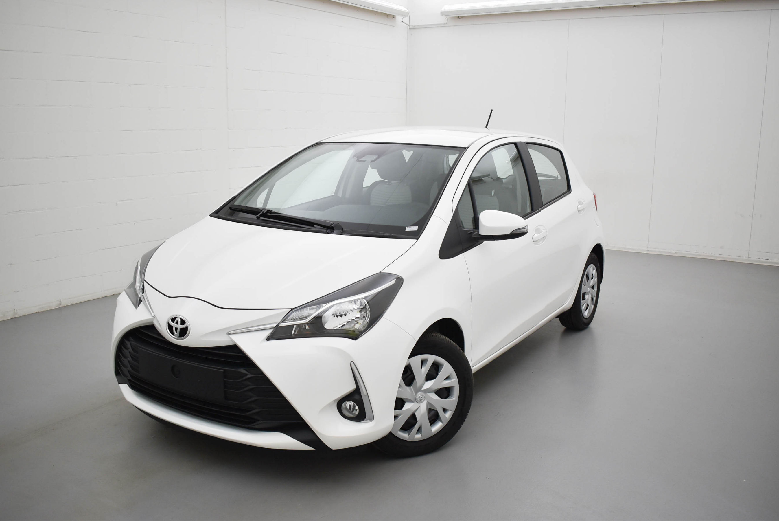 Toyota Yaris dual vvt-ie y-oung 111