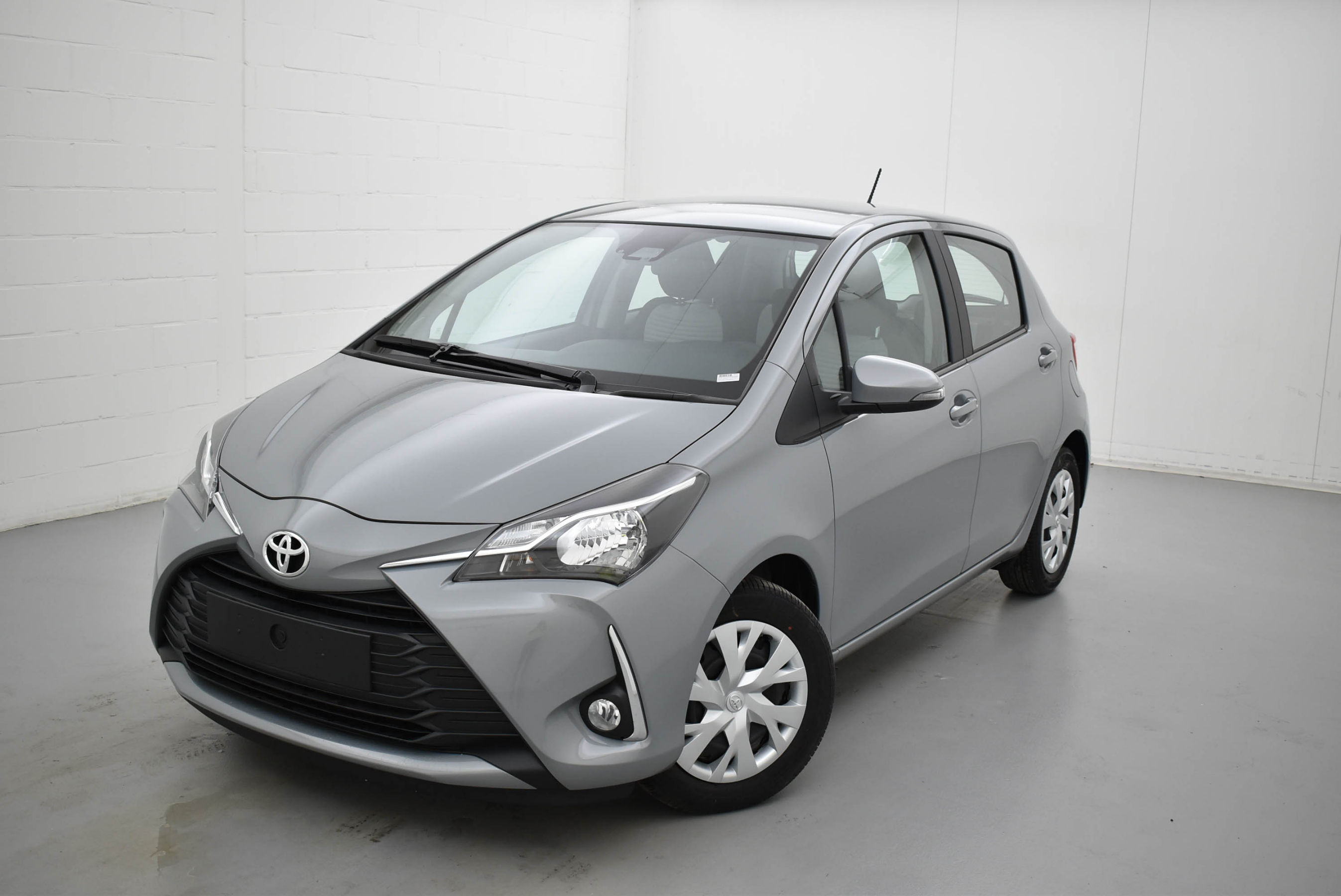 Toyota Yaris dual vvt-ie y-oung 111