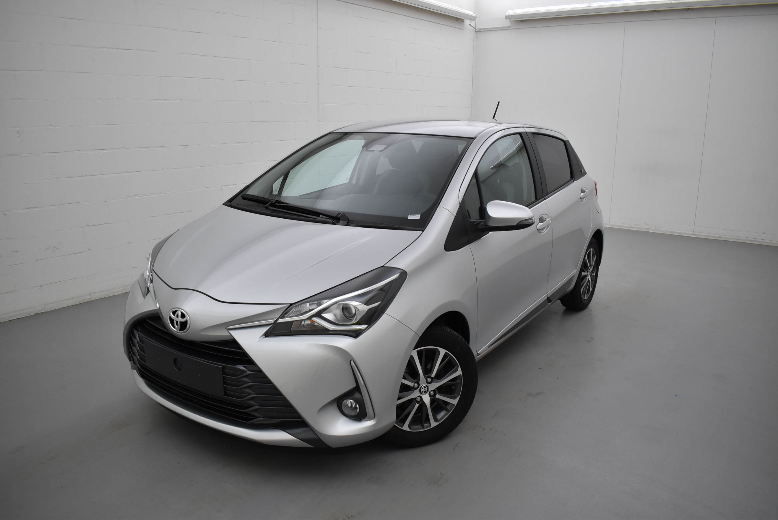 Toyota Yaris dual vvt-ie Y20 111 AT