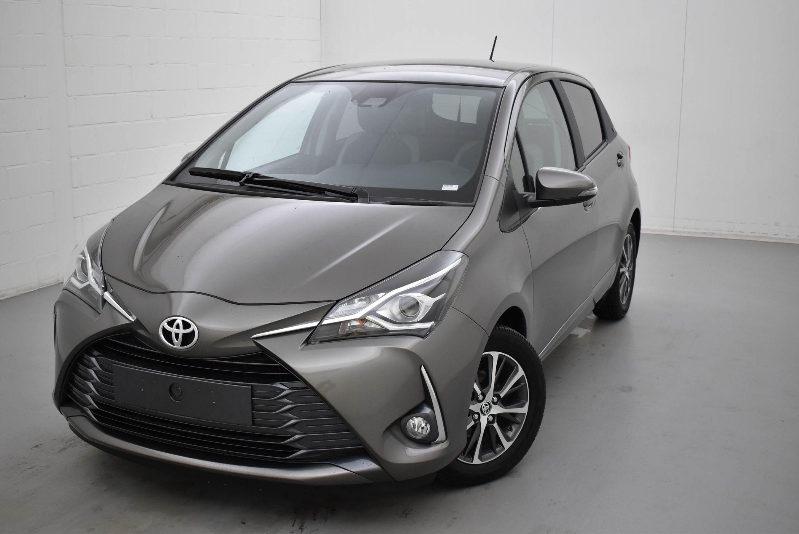 Toyota Yaris dual vvt-ie Y20 111 AT